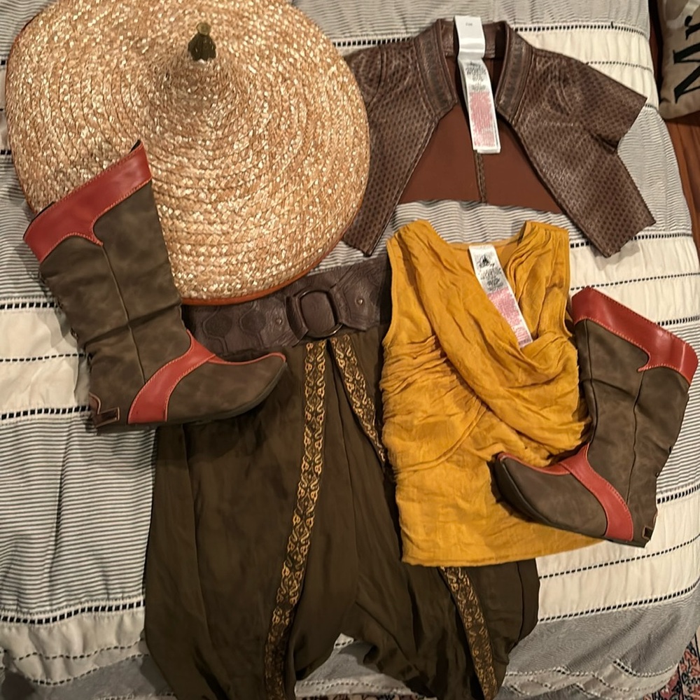 Disney raya costume complete with boots